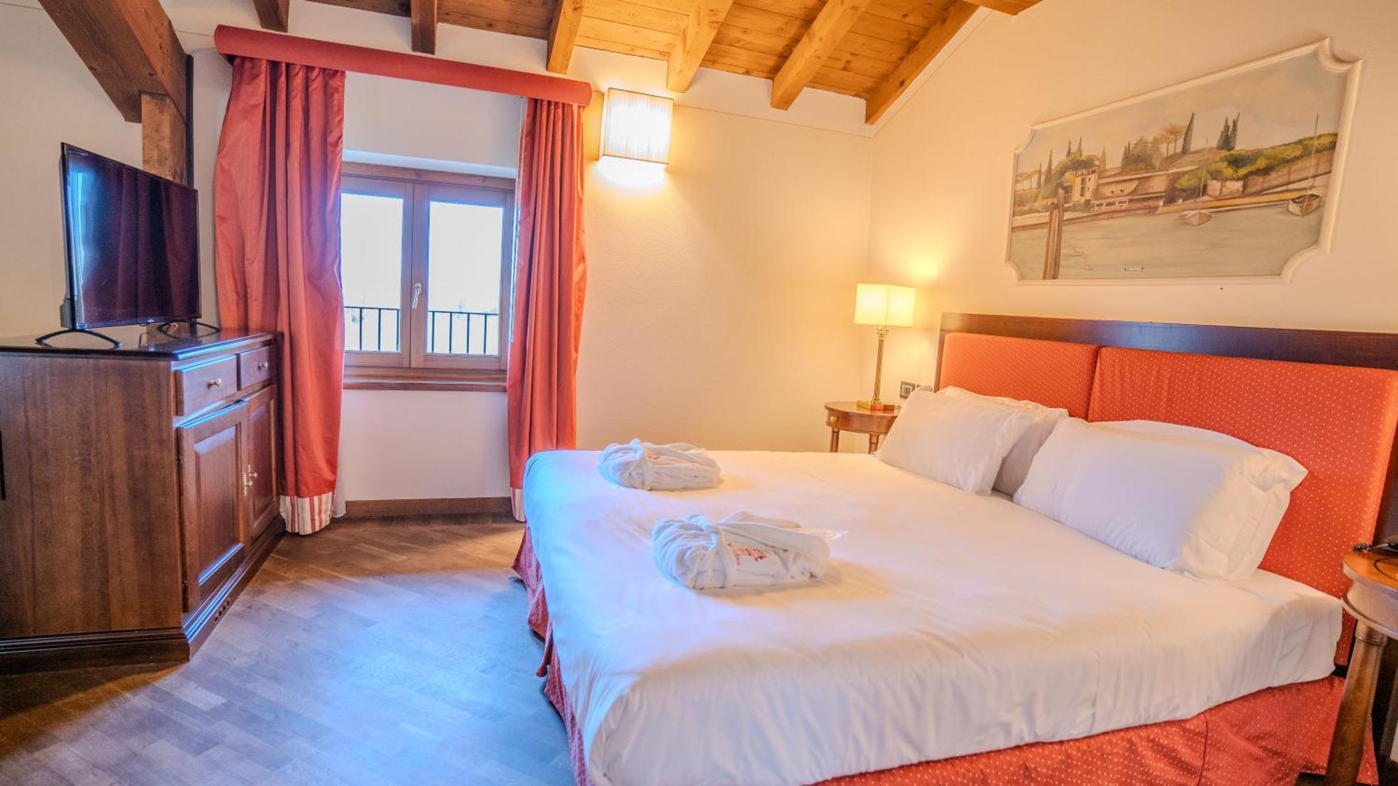 Hotel Relais Corte Cavalli 4*