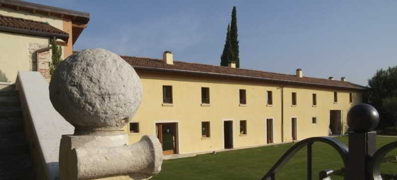 Hotel Relais Corte Cavalli 4*