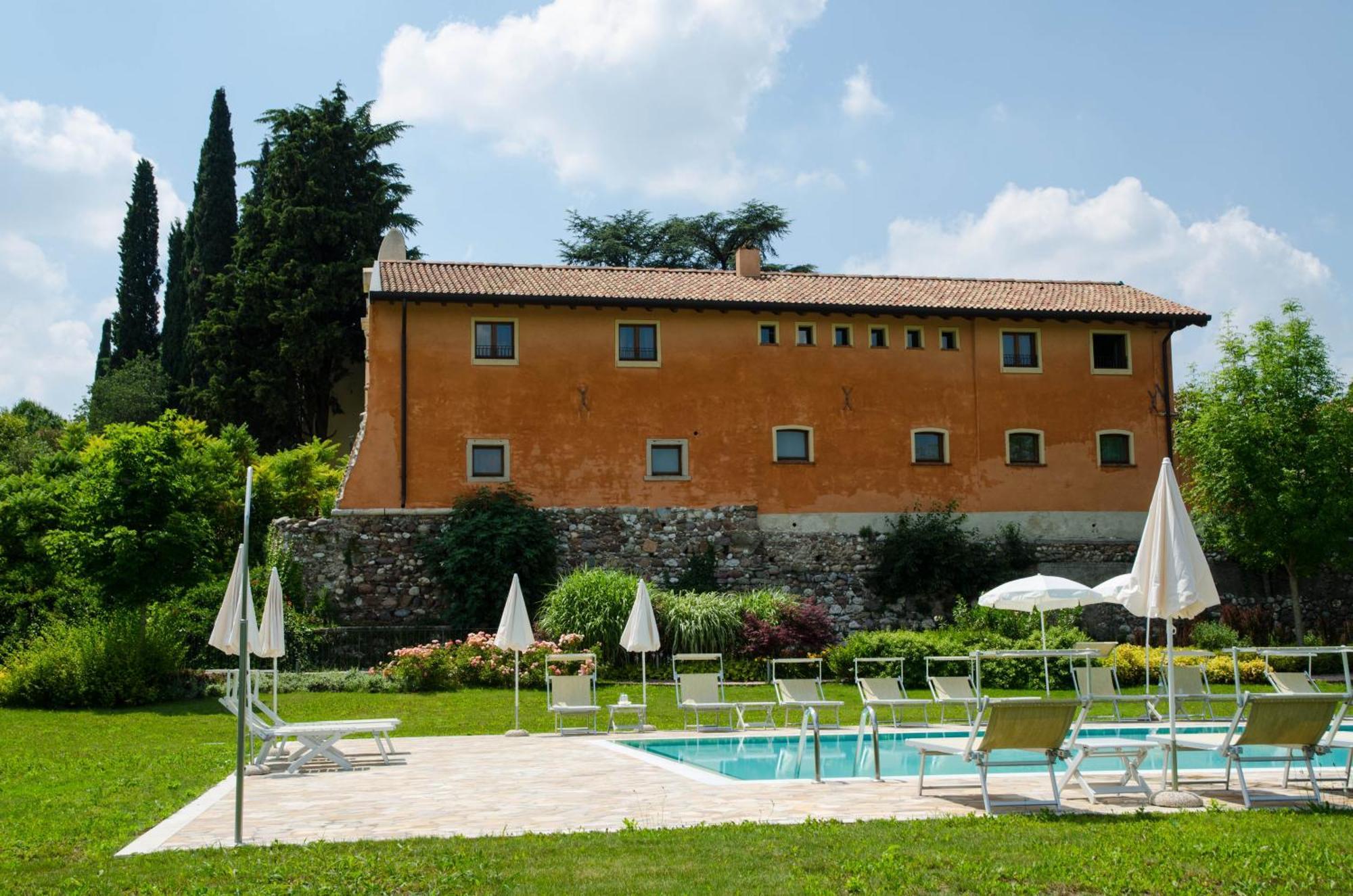 Hotel Relais Corte Cavalli 4*